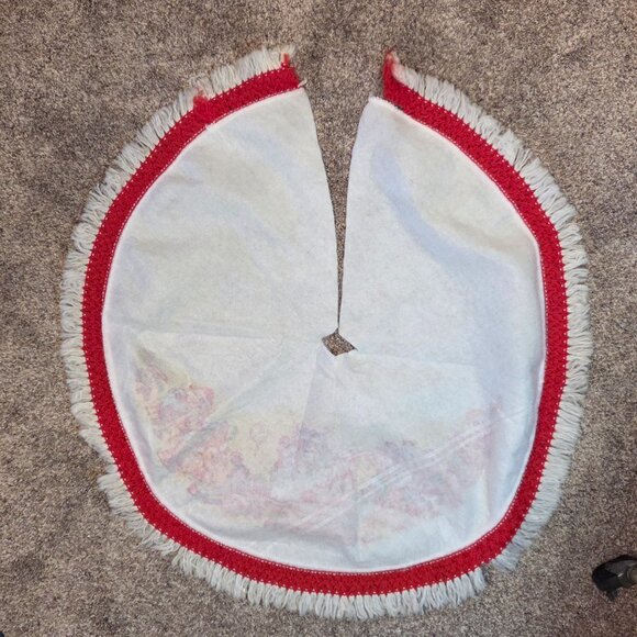 Vintage Santa’s Workshop 45" Round Tree Skirt - Felt, Fringe Trim - 50+ yrs old - Picture 2 of 4